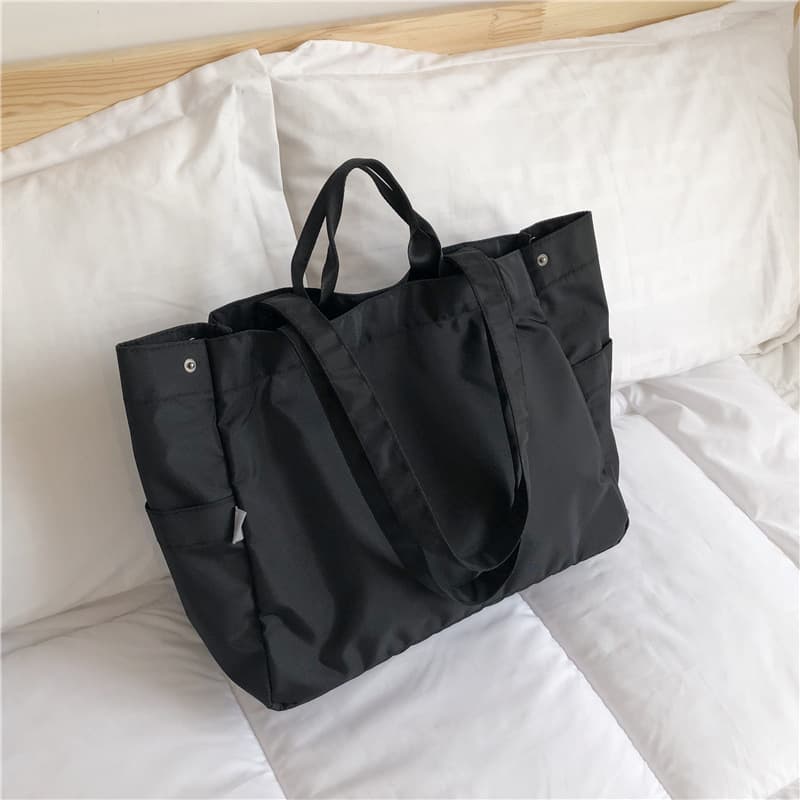 New premium nylon shoulder bag/tote bag with large capacity, simple and versatile style, perfect for casual wear.