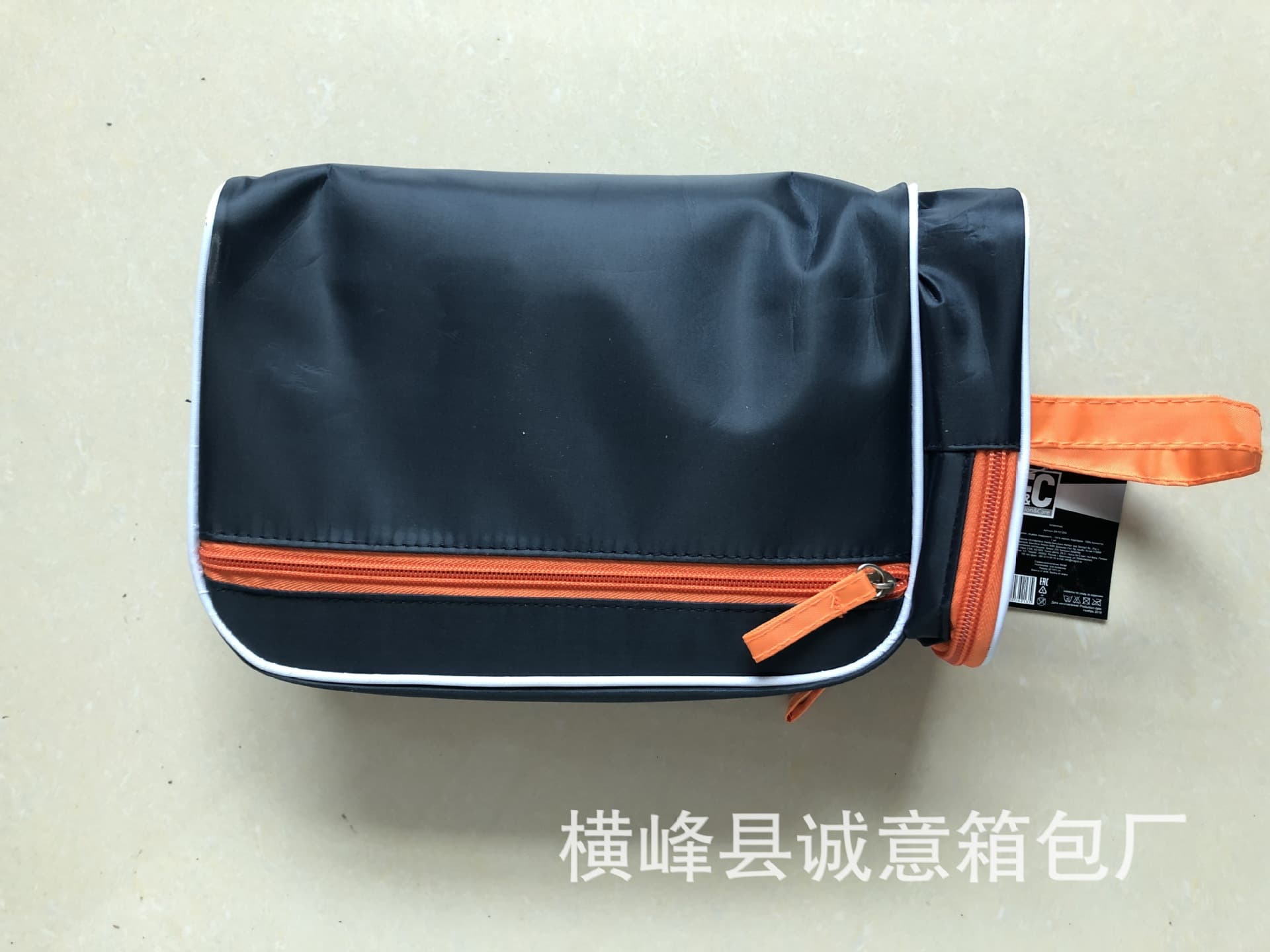 Custom men's Oxford fabric wristlet pouch with zipper, wholesale ready stock.