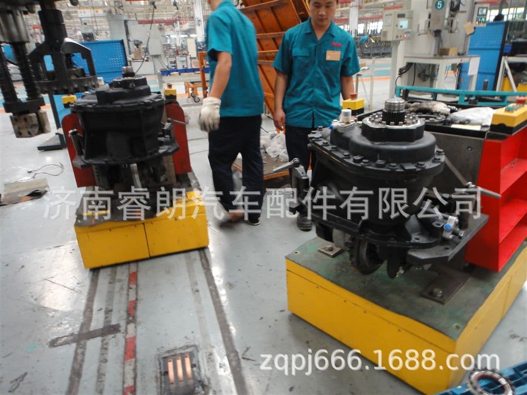Production and wholesale of Sinotruk Howo SITRAK complete parts 711-35600-6556 MCP16 Intermediate axle drive assembly