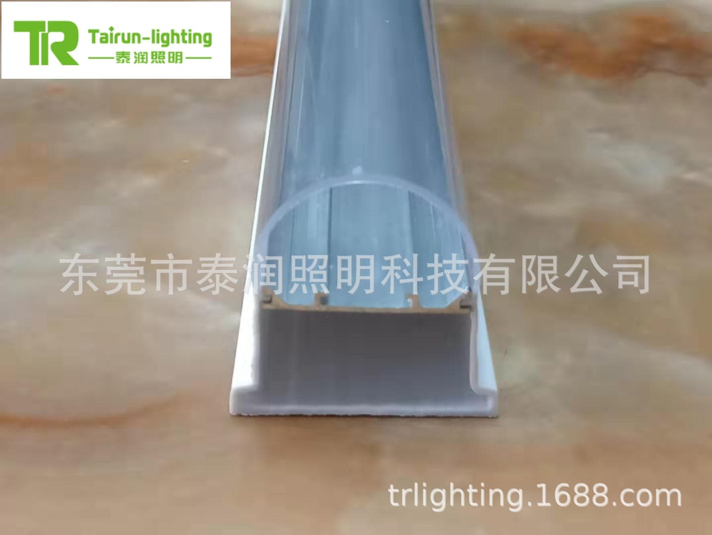 T8 Waterproof All-Plastic Integrated Tube Housing, Plant Grow Light Housing, Freezer and Cold Storage Light Housing