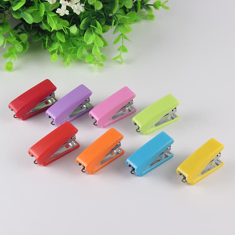 Low-priced supply of mini staplers, office desktop supplies, custom stapler wholesale processing