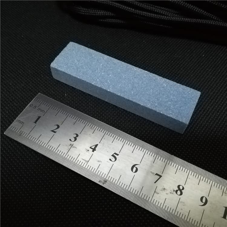 Factory direct sales wholesale of whetstones, small oilstones, portable whetstones, outdoor knife gifts.