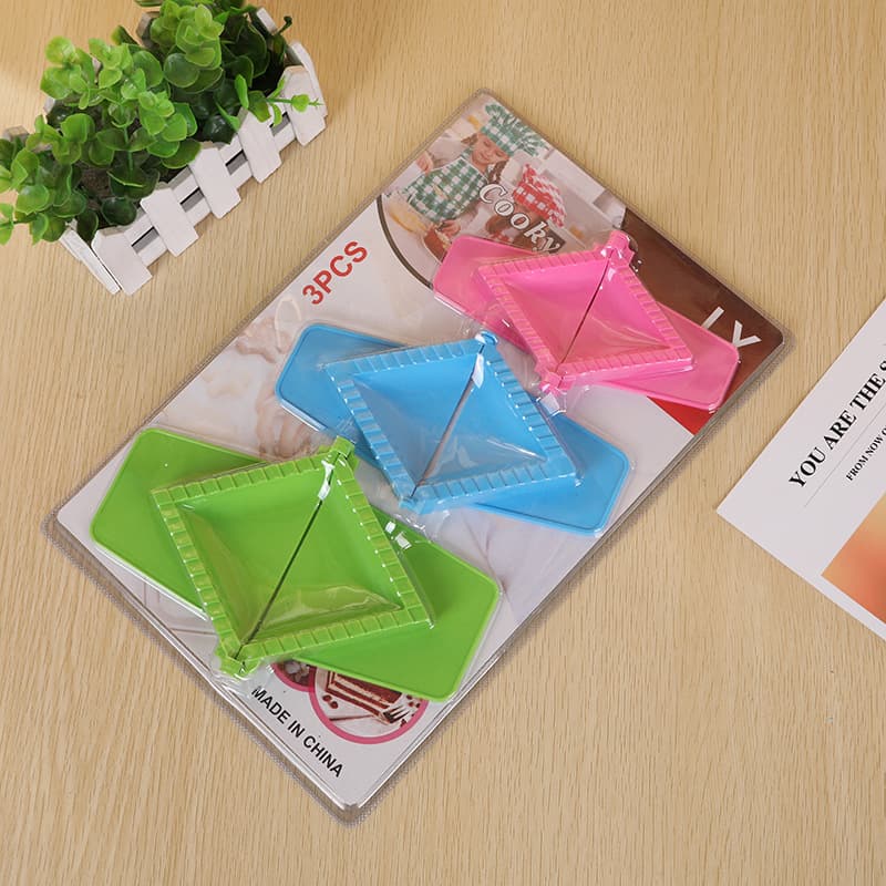 Square kitchen household plastic dumpling making tool creative shape manual dumpling clamping dumpling mold color