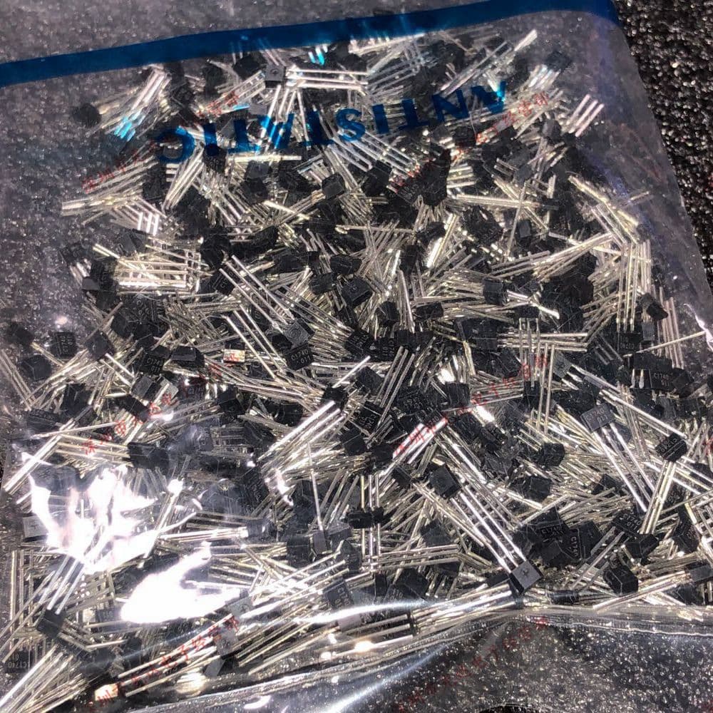 C1815 2SC1815 GR Transistor TO-92 NPN 0.15A/50V 1000 pcs/28 RMB