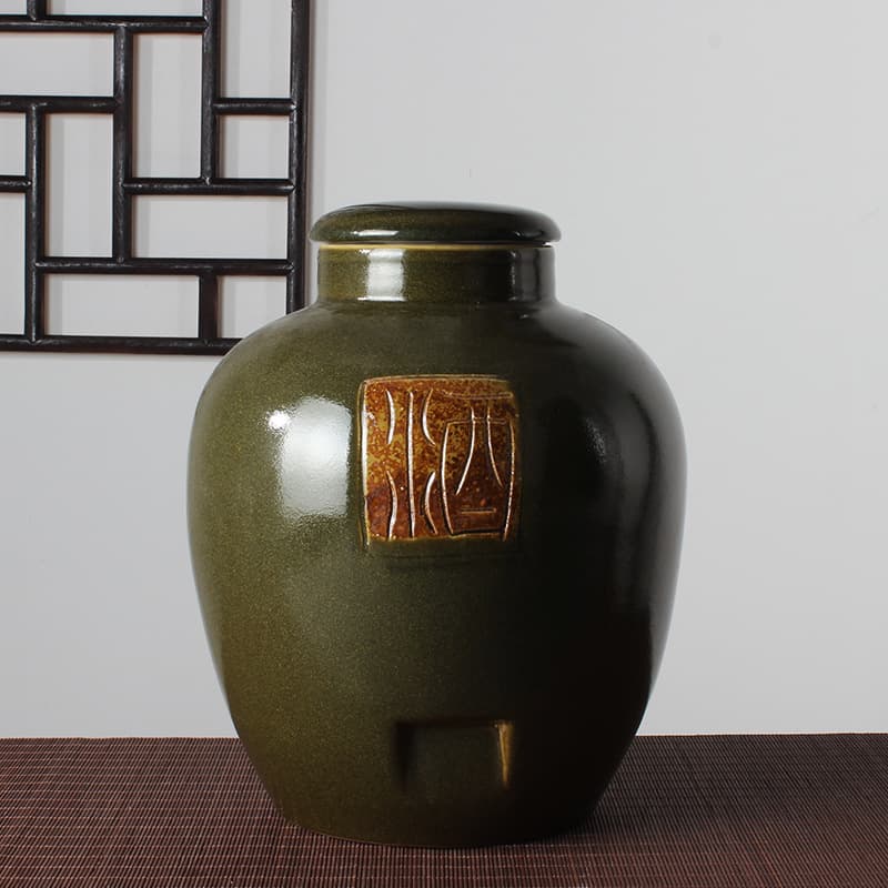 Jingdezhen Tea Dust Glaze Ceramic Wine Jars in 10, 20, 30, 50-jin Sizes, Hand-carved Daily-use Ceramic Wine Jars