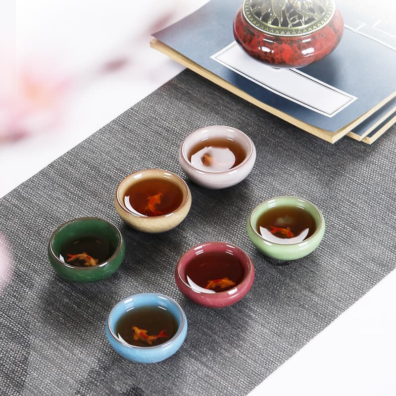 Special Offer Crackle Glaze Small Fish Relief Tea Cup, Ceramic Crackle Cultivable Gongfu Tea Set Tasting Cup, Hot Selling Item in Scenic Areas