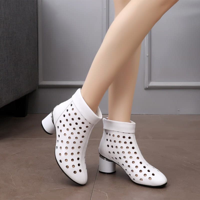 2019 Summer New Genuine Leather Perforated Mesh Boots Short Hollow Women's Boots Mid Heel Women's Shoes Chunky Heel Ankle Boots Nude Boots British