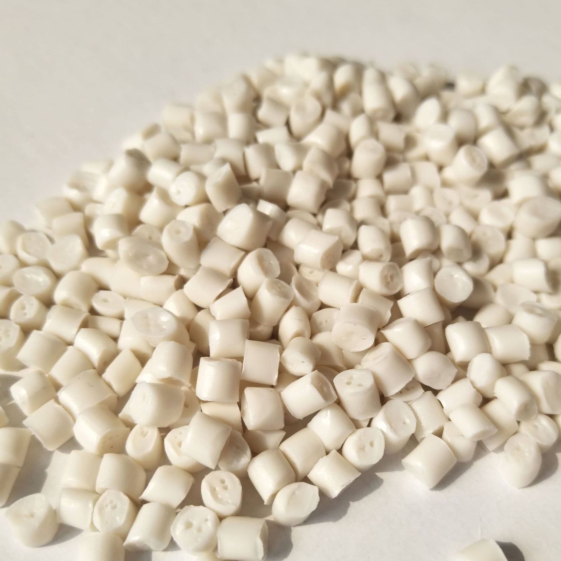 PPR recycled material, PP-R pellet recycled material, high strength and impact resistance, suitable for injection molding products requiring toughness