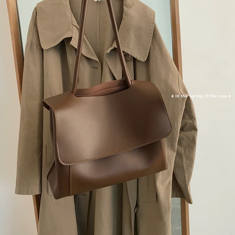 2025 New Women's Bag Large Capacity Bag Trendy Internet-famous Underarm Briefcase Niche Design High-end Feel Shoulder Large Bag