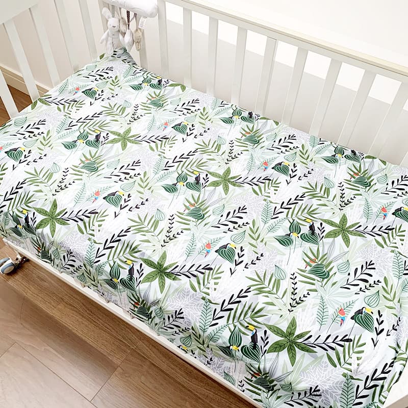 Baby cotton cartoon bed sheet set, all-season baby bedding, small bed sheet, all-cotton, washable.