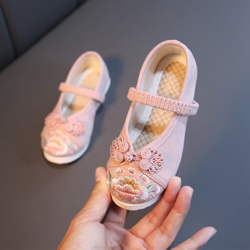 Girls' Hanfu Embroidered Shoes, Old Beijing Children's Handmade Cloth Shoes, Ethnic Style Ancient Costume Student Dance Shoes, White Shoes
