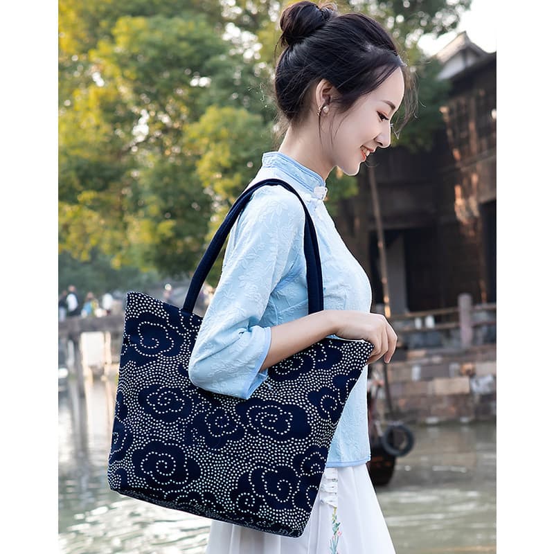 Characteristic single-shoulder bag, Wuzhen specialty handmade batik bag, original niche blue printed cloth bag, handbag