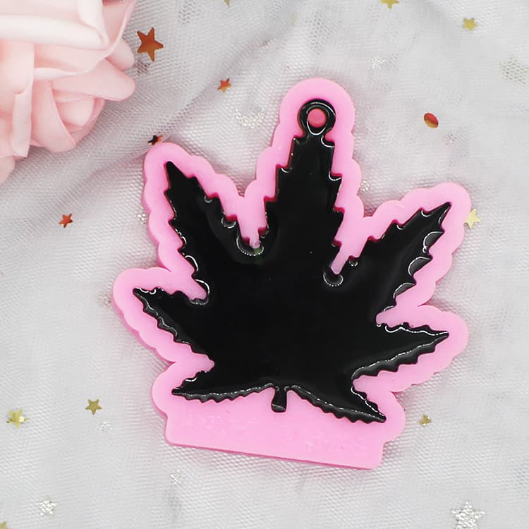 Maple Leaf Keychain Bag Pendant Silicone Mold Car Pendant Mold Aromatherapy Plaster Epoxy Mold P1329