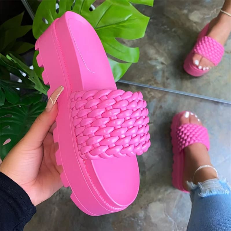 Slippers 2020 Summer European and American Round Toe Plus Size Flat Sandals Flat One-Word Woven Beach Shoes Women's Slippers