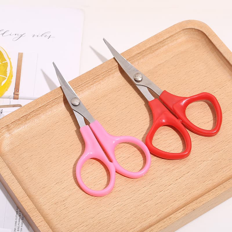 Household Red Handle Embroidery Scissors Small Scissors 3.5 Inch 4.5 Inch Cross Stitch Small Scissors Embroidery Head Scissors Eyebrow Trimming Scissors