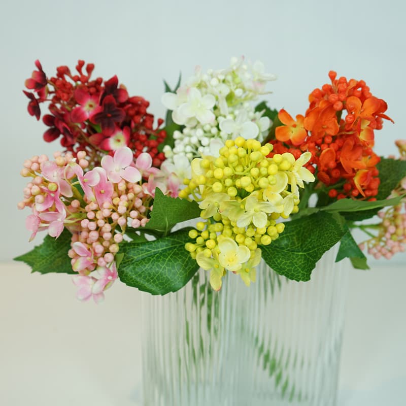 High-quality, minimalist artificial lilac and hydrangea flower and fruit small bouquets for home decoration, soft furnishings, flower arrangement, and wholesale.