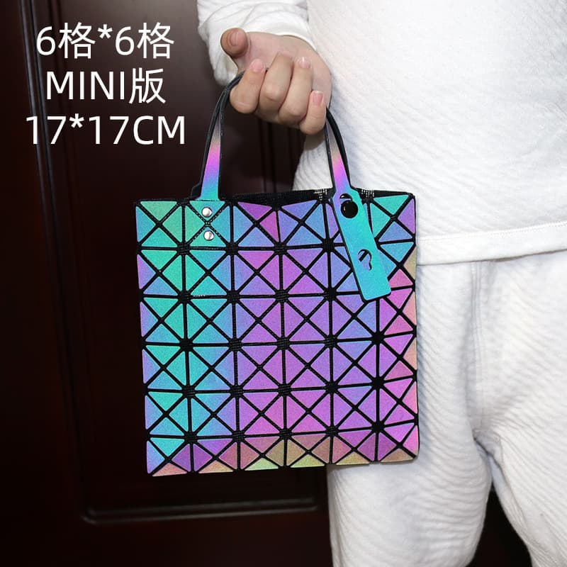 2021 Spring/Summer New 6x6 Grid MINI Geometric Diamond Pattern Bag, Small Foldable Glowing Handbag for Women