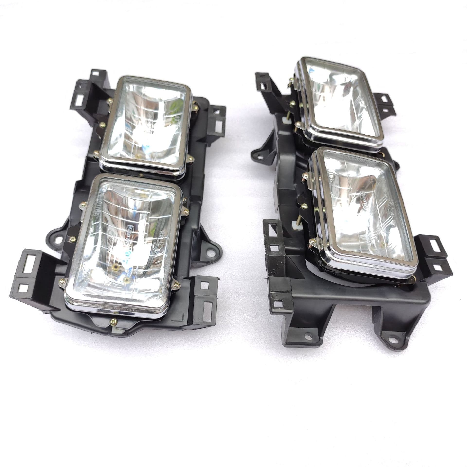 Applicable to MITSUBISHI Fusang FV515 headlight double-joint body accessories external parts FUSO MITSUBISHI
