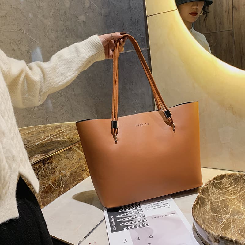 Shoulder bag 2020 new trendy fashion large capacity textured stylish tote bag women's bag college student class bag.