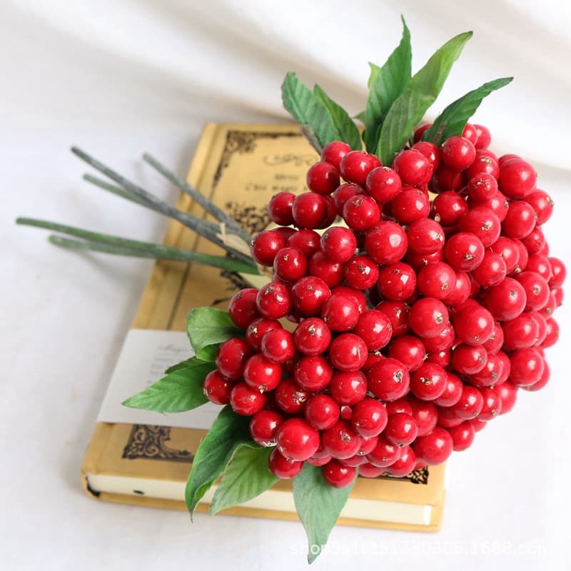 Nordic ins 5-branch handbook bunch of Christmas berries, artificial flowers, home wedding and holiday decorations