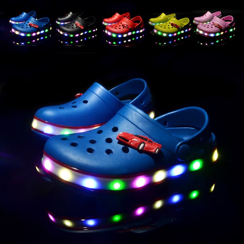 LED Light Children's Sandals Summer 2020 New Style Hollow Out Baby Slippers Beach Shoes EVA Material Wholesale Slippers