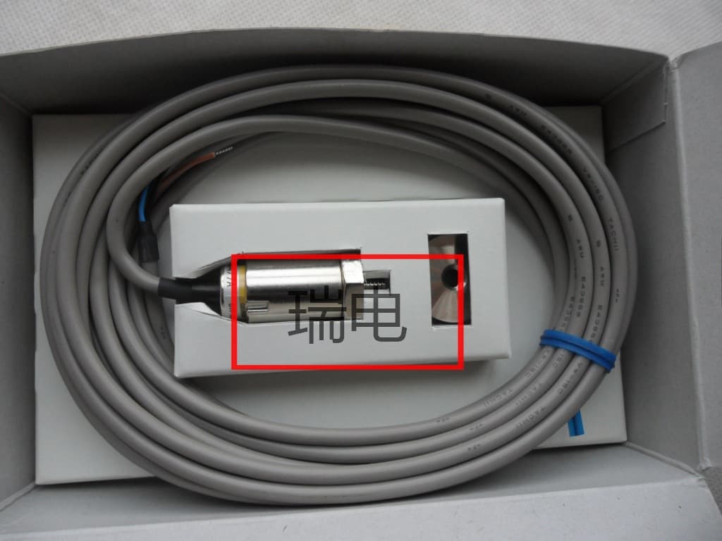 Omron Vibration Sensor D7F-S03-05, brand new original with one-year warranty, actual photo.