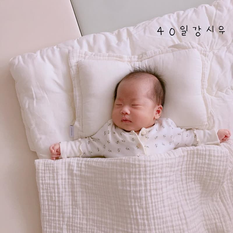 Baby Pillow Cross-border INS Nordic Newborn Infant Pure Cotton Gauze Head Shape Protection Pillow Washable Baby Pillow
