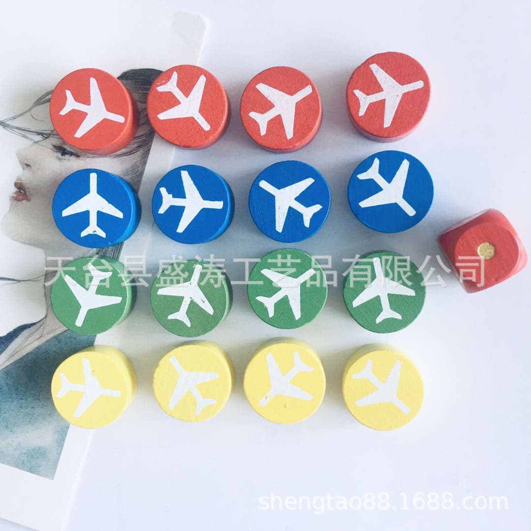 Flying chess wooden children's toys custom wholesale environmentally friendly game wooden chess pieces flying chess pieces wood wooden dice