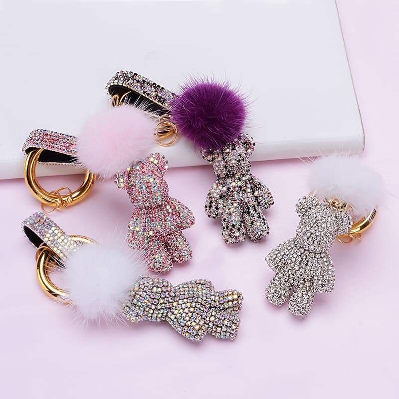 Diamond-Encrusted Bear Cartoon Keychain for Women - Cute Car Key Pendant Trendy Backpack Charm Ins Fashion Keychain
