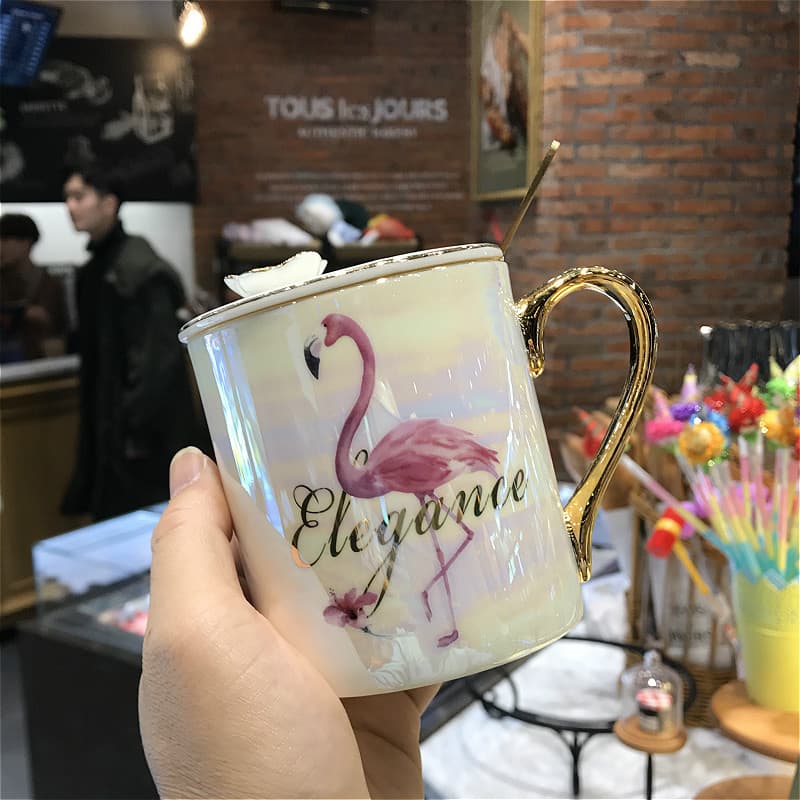 Premium Handmade Creative Nordic Flamingo Ceramic Mug, Bone China Mug for Couples, Coffee Cup with Lid and Spoon
