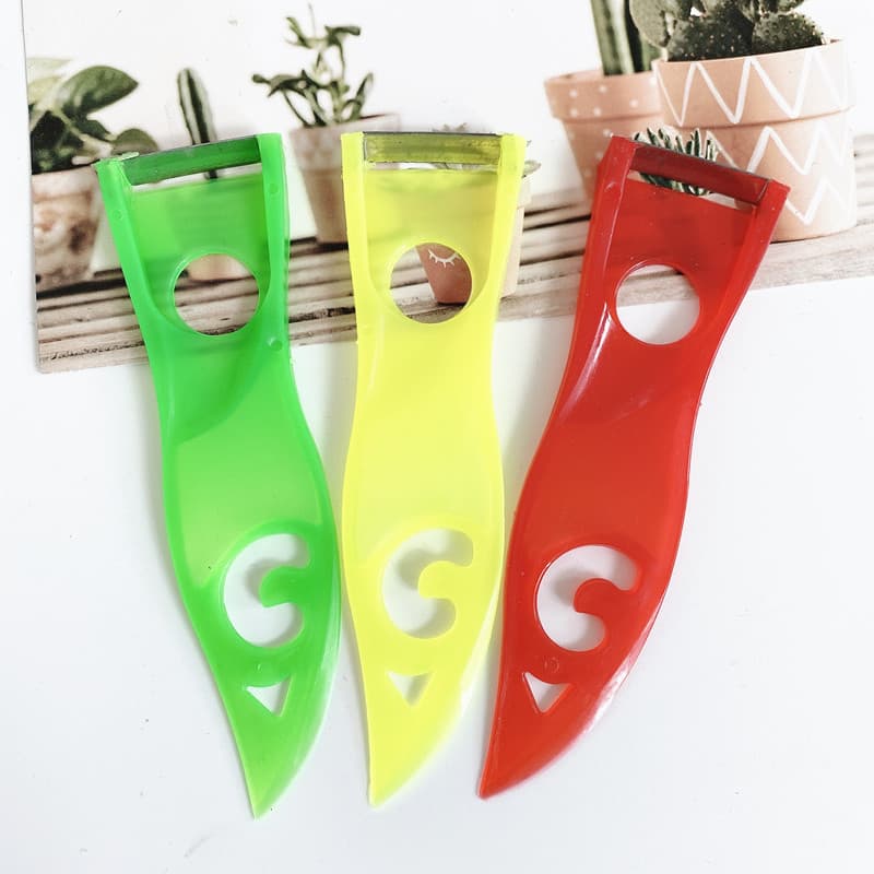 Chick-shaped vegetable/fruit peeler, $1-$2 store supply wholesale