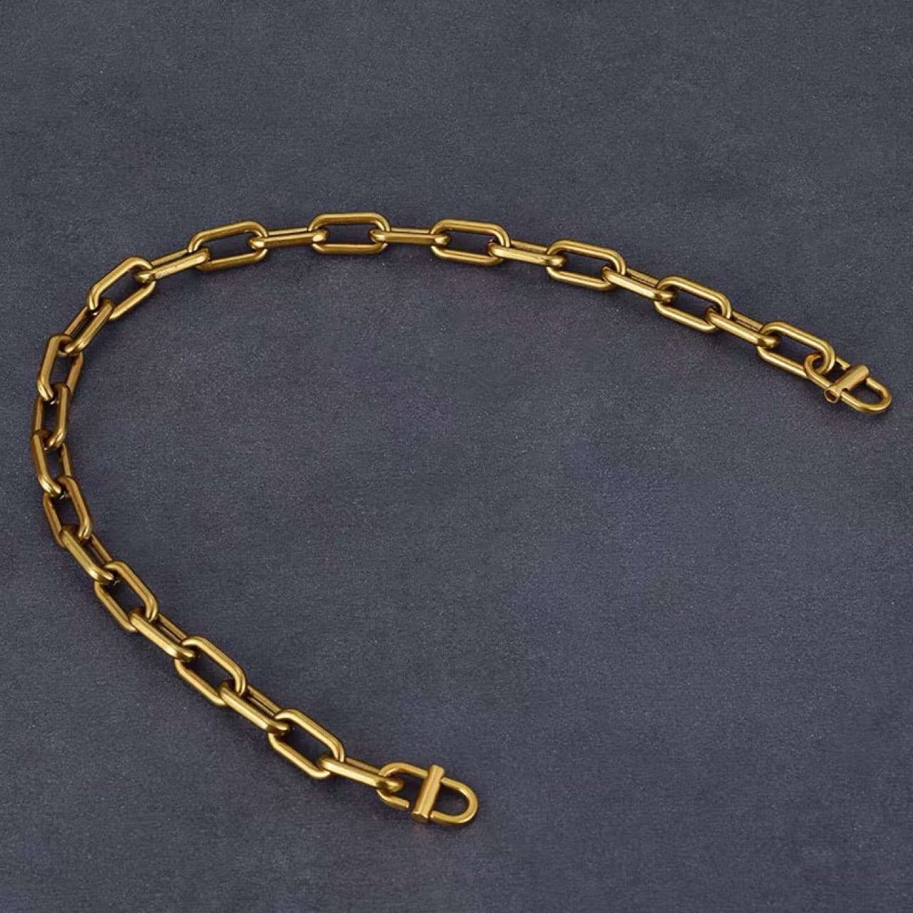 Vintage-style soft box bag with decorative chain accessories, alloy chain replacement, antique gold high-end chain.