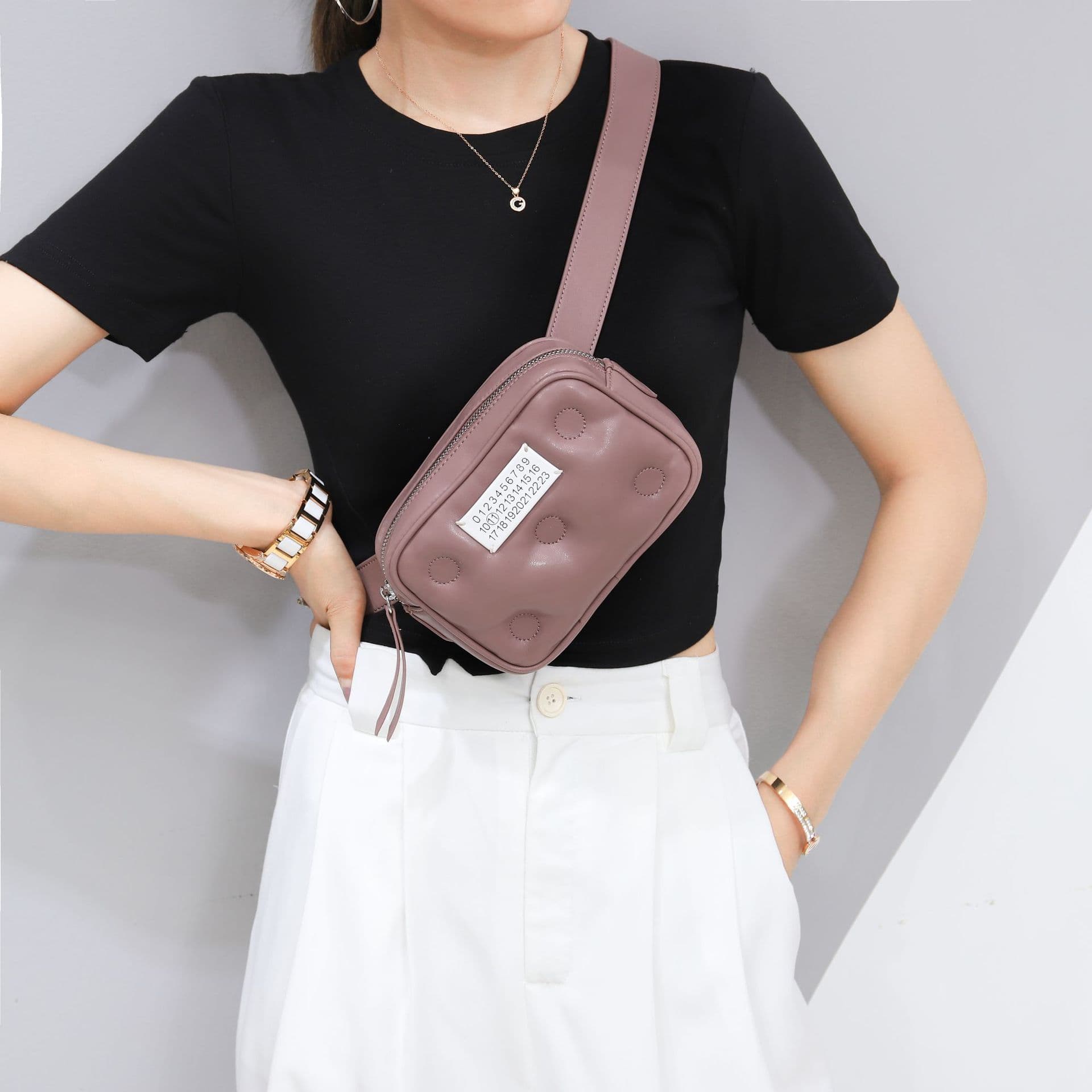 2020 New Style Women's Bag, Fresh and Stylish, Versatile Small Crossbody Shoulder Bag, Solid Color Chest Bag, Women's Handbag