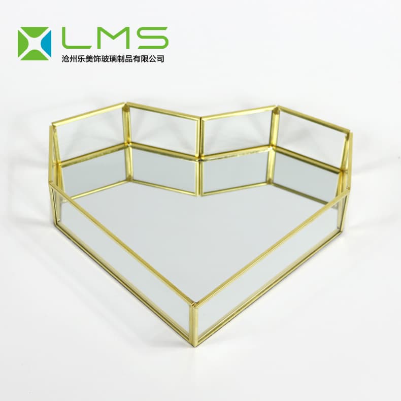 Cosmetics Storage Tray Gold Heart-Shaped Glass Bottle Jewelry Organizer Baking Dessert Display Stand