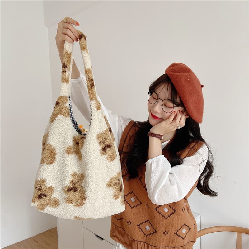 09272 Plush bear reversible shoulder bag Japanese and Korean autumn and winter ins large capacity student portable shoulder bag