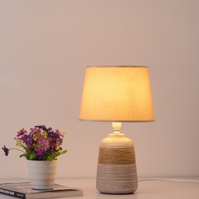 European Ceramic Decorative Table Lamp Bedroom Light Home Project Hotel Guest Room Wedding Bedside Fabric Shade Art Lamp