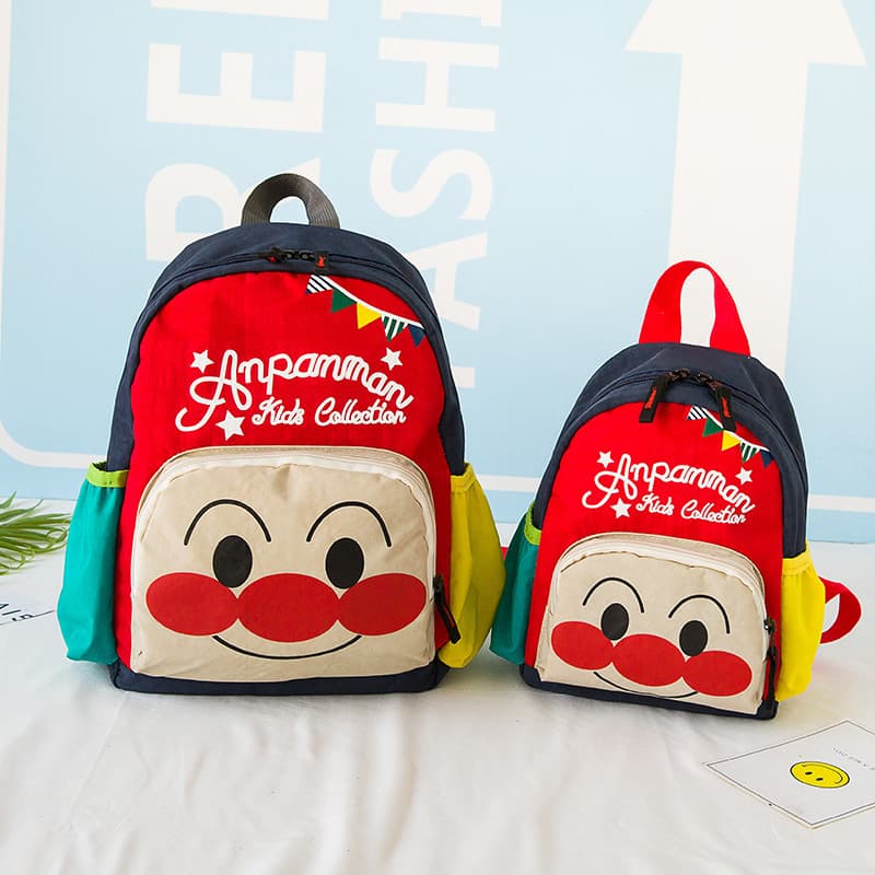 New cute cartoon backpack for kindergarten boys and girls, graffiti style, Japanese style elementary school student schoolbag.