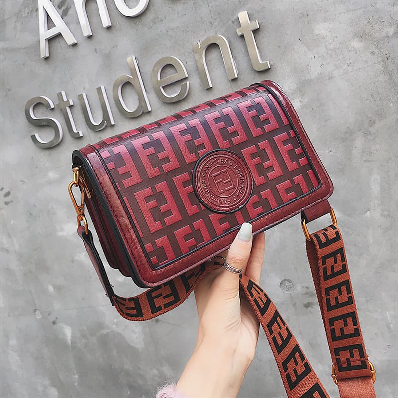 Retro Forest-Style Mini Square Bag for Women 2018 New Trendy Hong Kong Style Textured One-Shoulder Mini Bag Versatile Wide-Strap Crossbody Bag