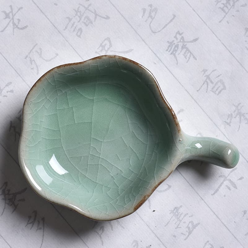 Wholesale 4-inch small inkstone ink dish ceramic multi-functional four-treasure pen holder ink ink pool water dish for beginners to color mixing