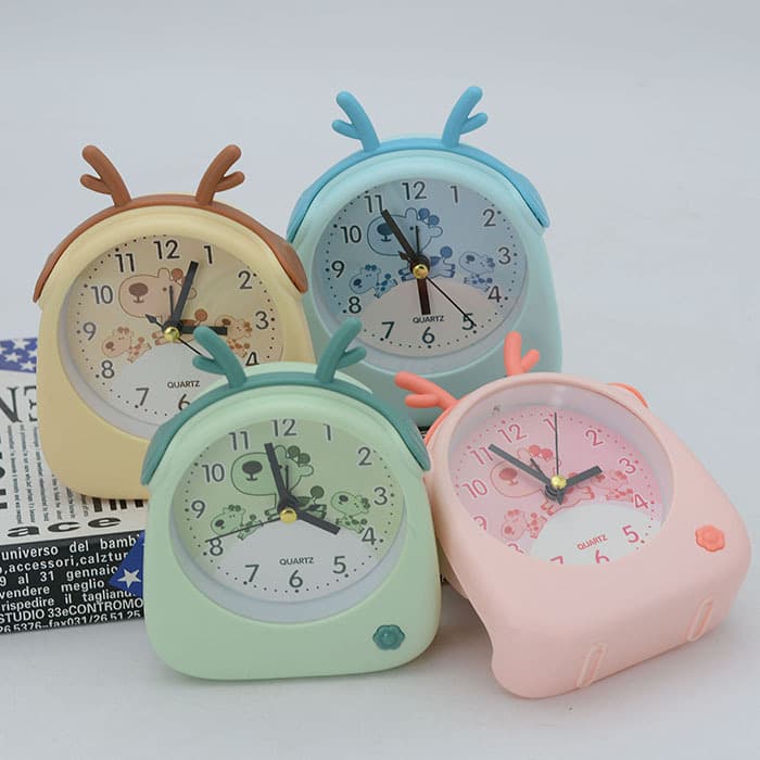 Cute Giraffe Cartoon Alarm Clock Wholesale Daily Necessities 10-Yuan Store Supply Student Wake-up Clock
