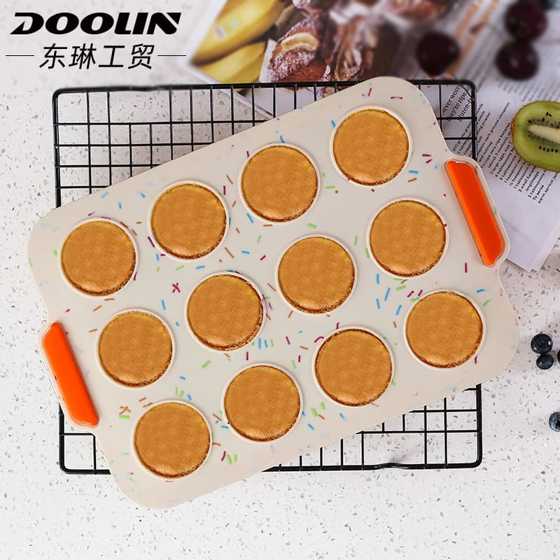 12 consecutive food-grade silicone muffin cup cake baking pans, non-stick muffin bread muffins, home oven baking molds