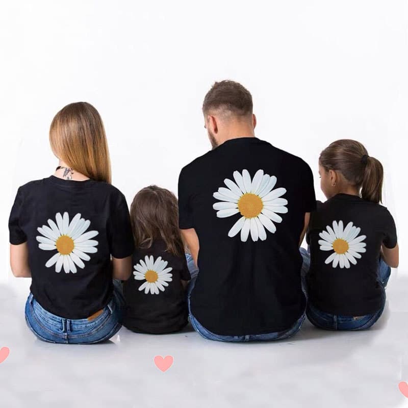 2026 New Trendy Daisy Family Matching Outfits Summer Clothes for a Family of Three or Four, Mother-Daughter, Mother-Son, Stylish Family Outfits Short-Sleeved