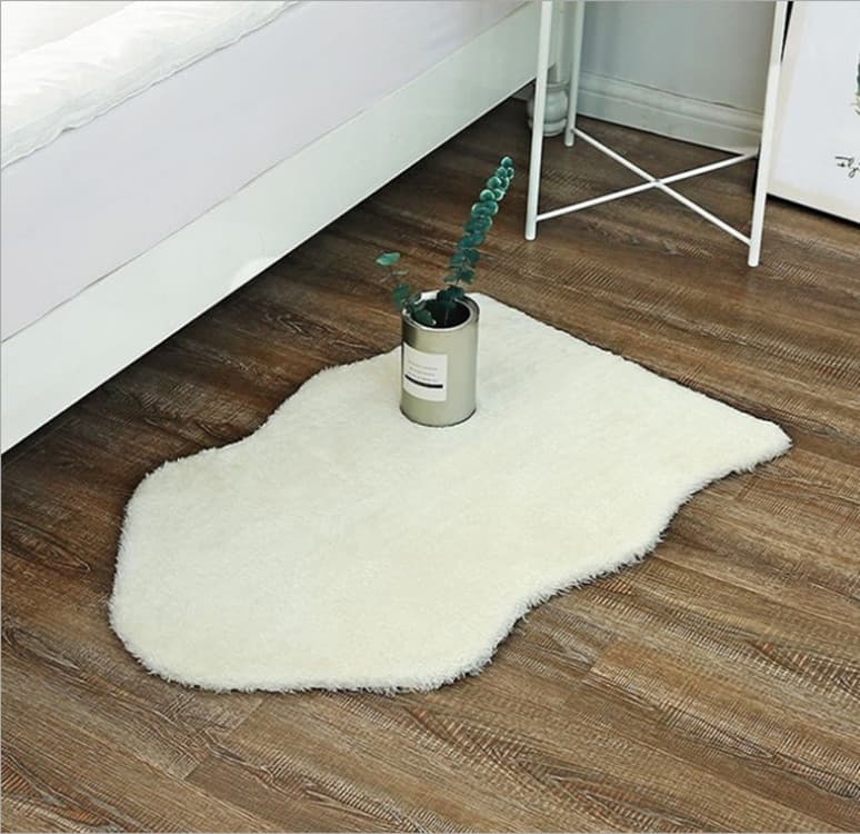 Lambswool Fleece Rug Living Room Solid Color Imitation Wool Home Carpet Bedroom Sofa Bedside Full Coverage Machine Washable Children's Room