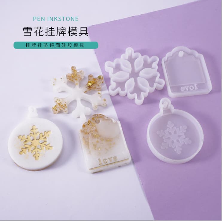 DIY Crystal Glue Drop Mold Tag Christmas Tree Elk Pendant Bag Ornaments Decorative Silicone Mold