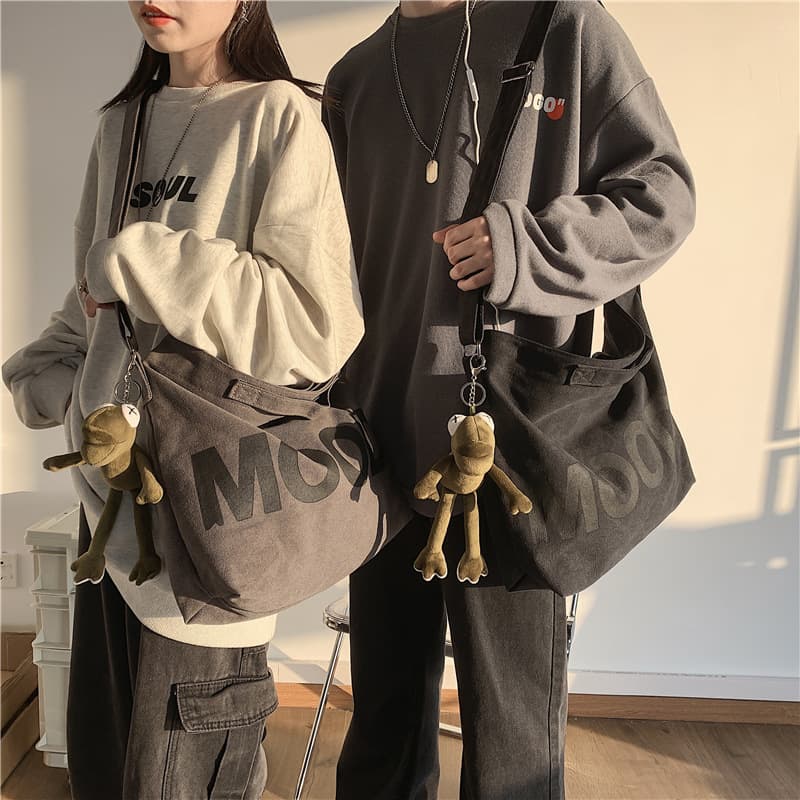 Hong Kong Style Ins Lazy Style Canvas Class Large Capacity Casual Tote Bag Women Couple Single Shoulder Crossbody Trendy Bag