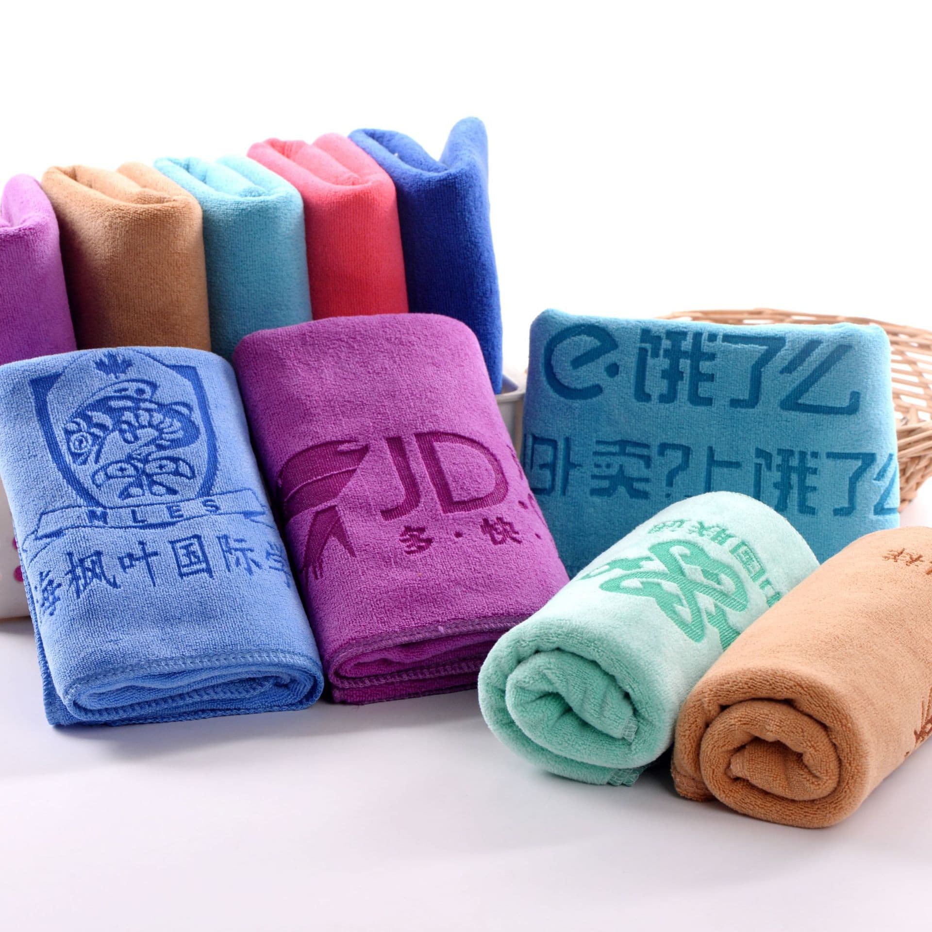 Custom Advertising Towel Printing Embroidery Personalized Gift Bath Towels for Beauty Salons and Barber Shops with Logo Wholesale