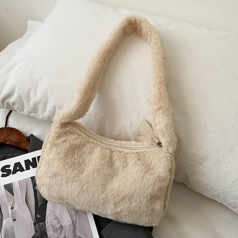 Fluffy Bag Women Autumn Winter New Korean-style Underarm Bag Versatile Internet-famous Shoulder Bag Niche Design Handheld Plush Bag