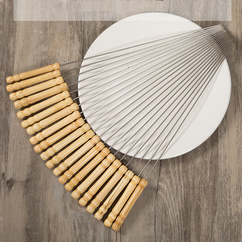 Stainless Steel Wooden Handle BBQ Skewers, Extended Round Skewers for Grilling, BBQ Tools, Camping Skewers
