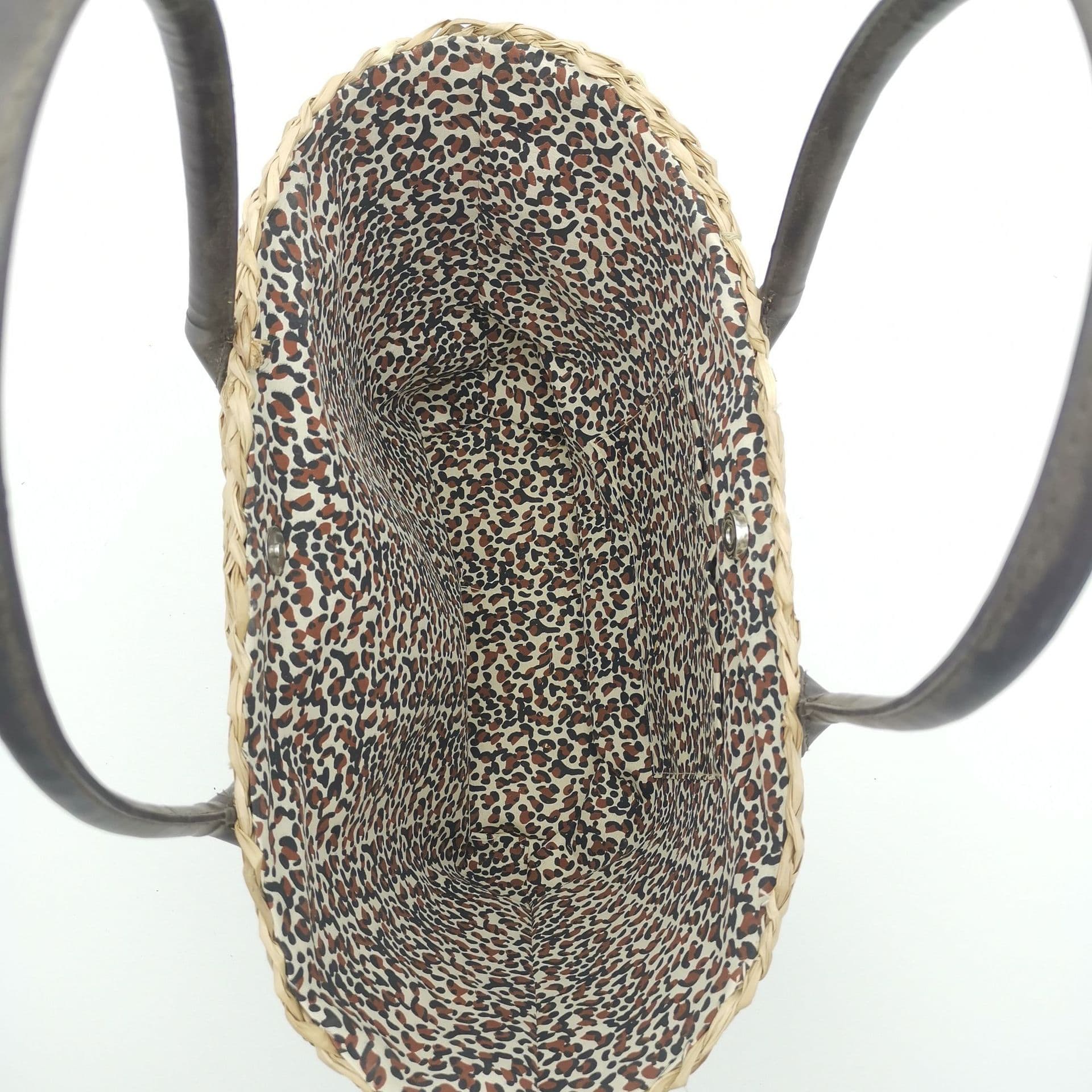New Handheld Straw Bag, Half Moon Simple and Stylish Woven Women's Bag, Paper Rope Round Funnel Summer Vacation Bag
