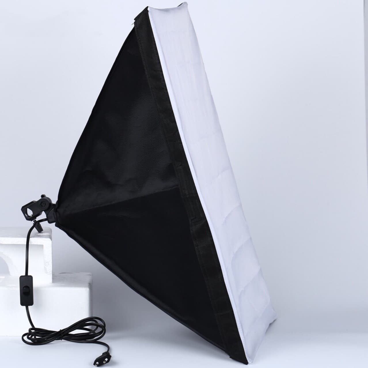 60*90cm New Single Light Head Softbox Quick-Assembly Umbrella Style Fill Light Photography Box (Bulb and Stand Not Included)
